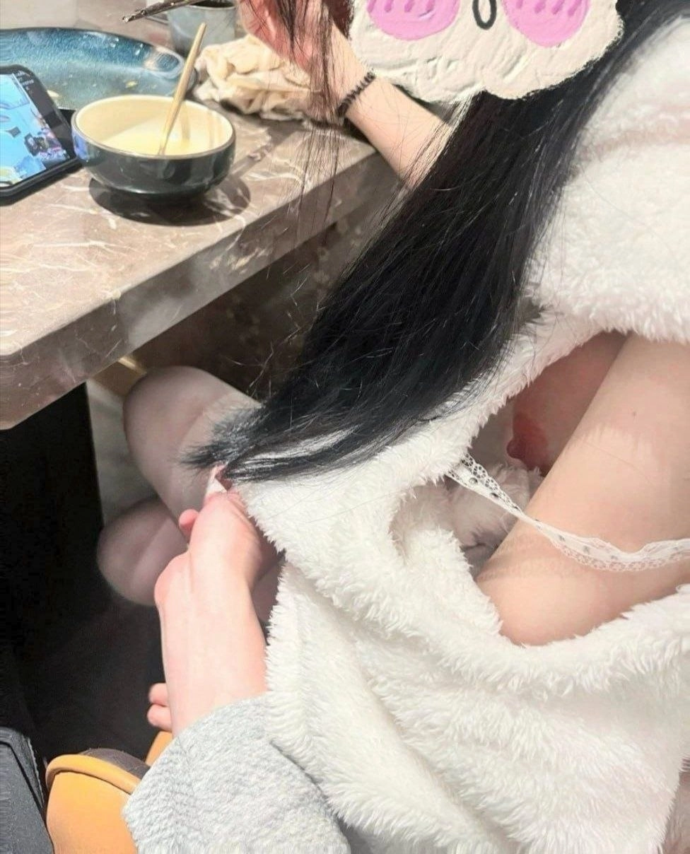 这穿搭也太随性了吧