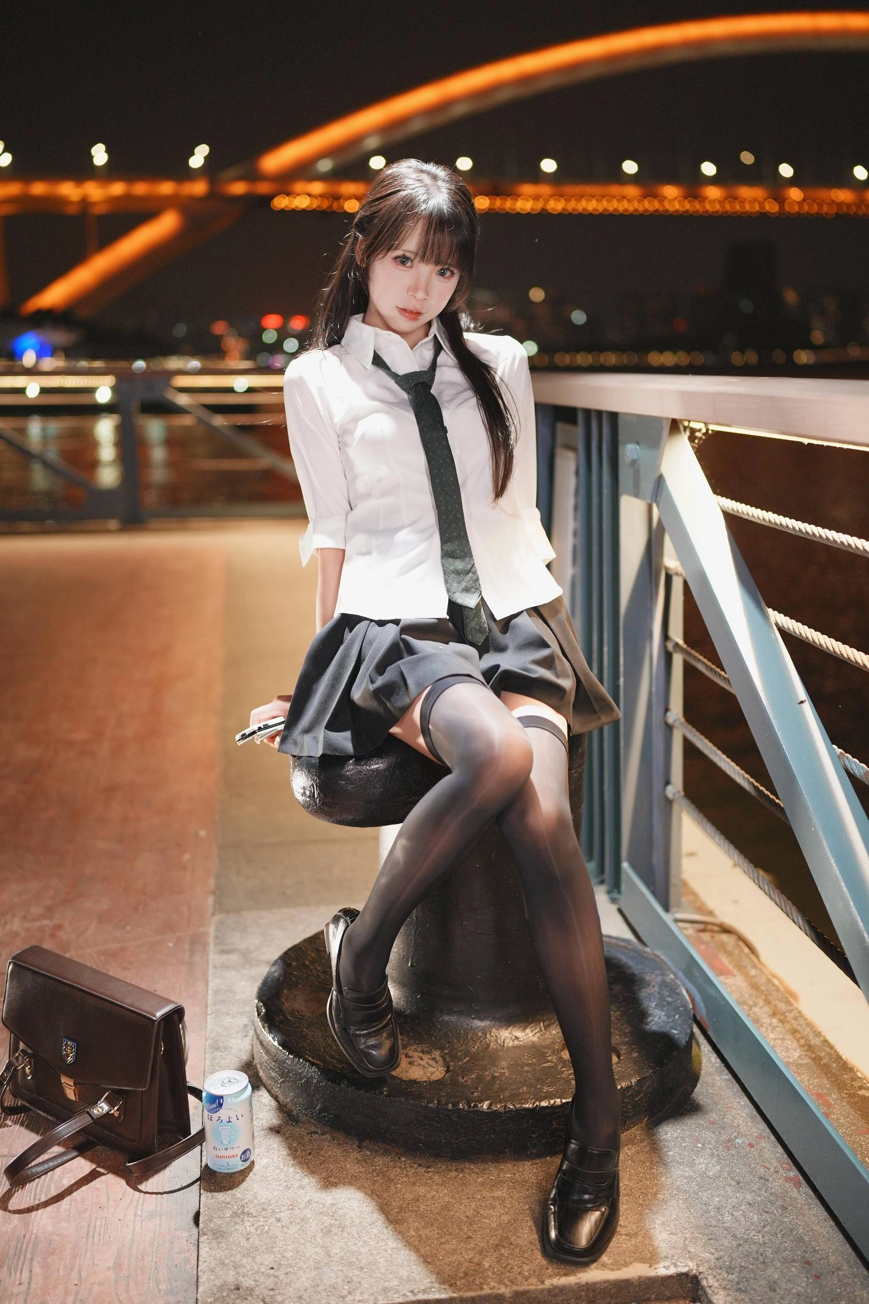 校服穿成这样容易被抓走