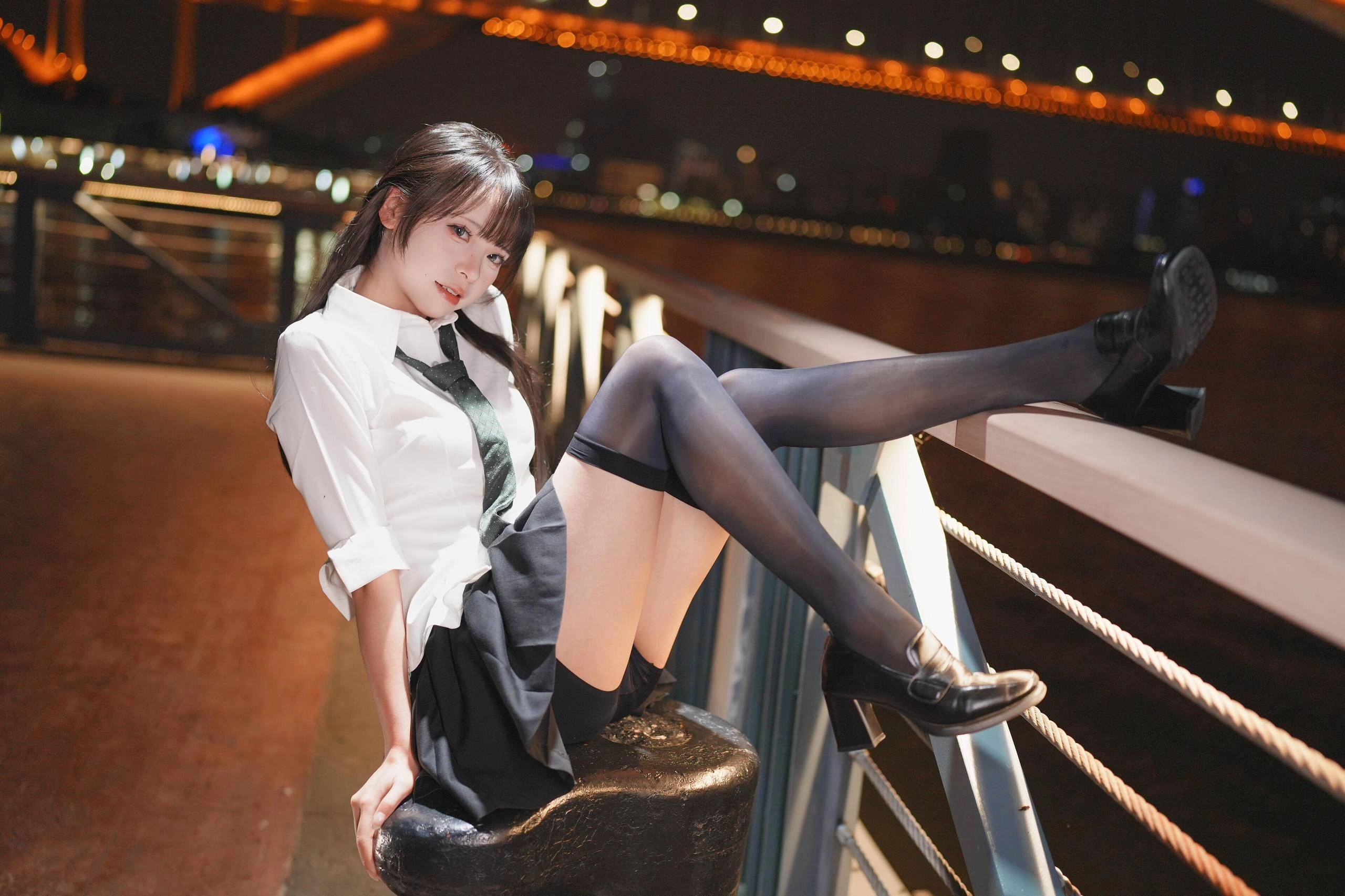 校服穿成这样容易被抓走