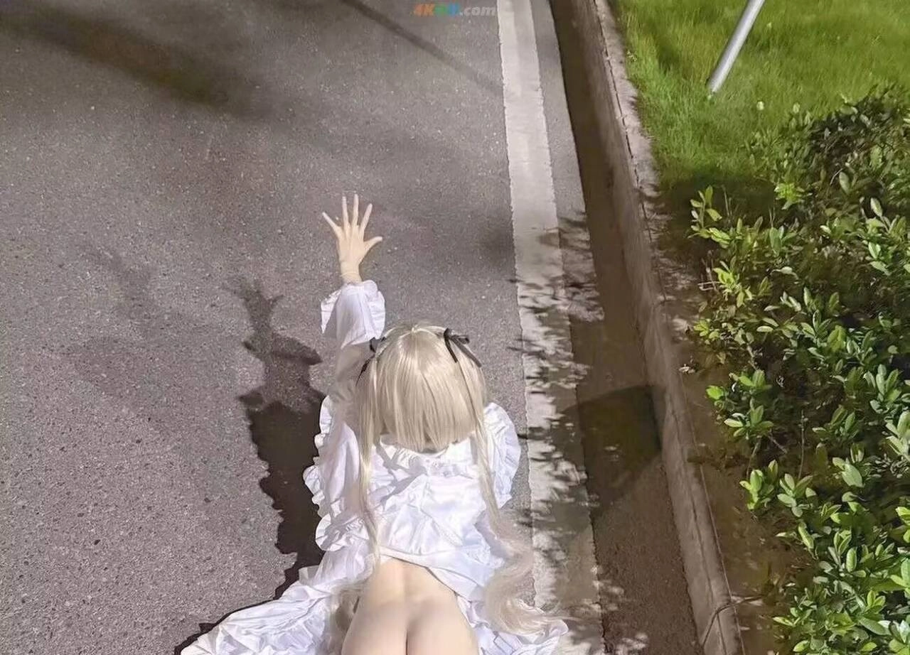 这路也太滑了吧