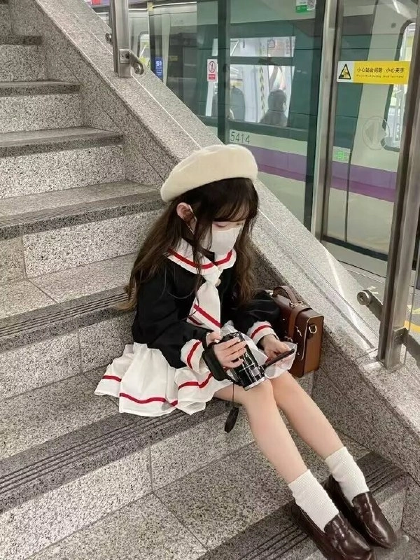 这也算是在地铁站拍大片吗