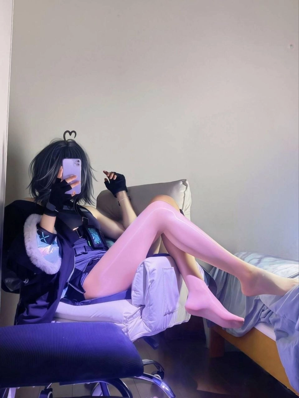 这腿长得快要走出屏幕了