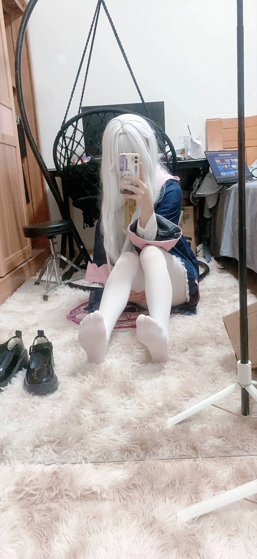 白发美少女在线遮脸营业