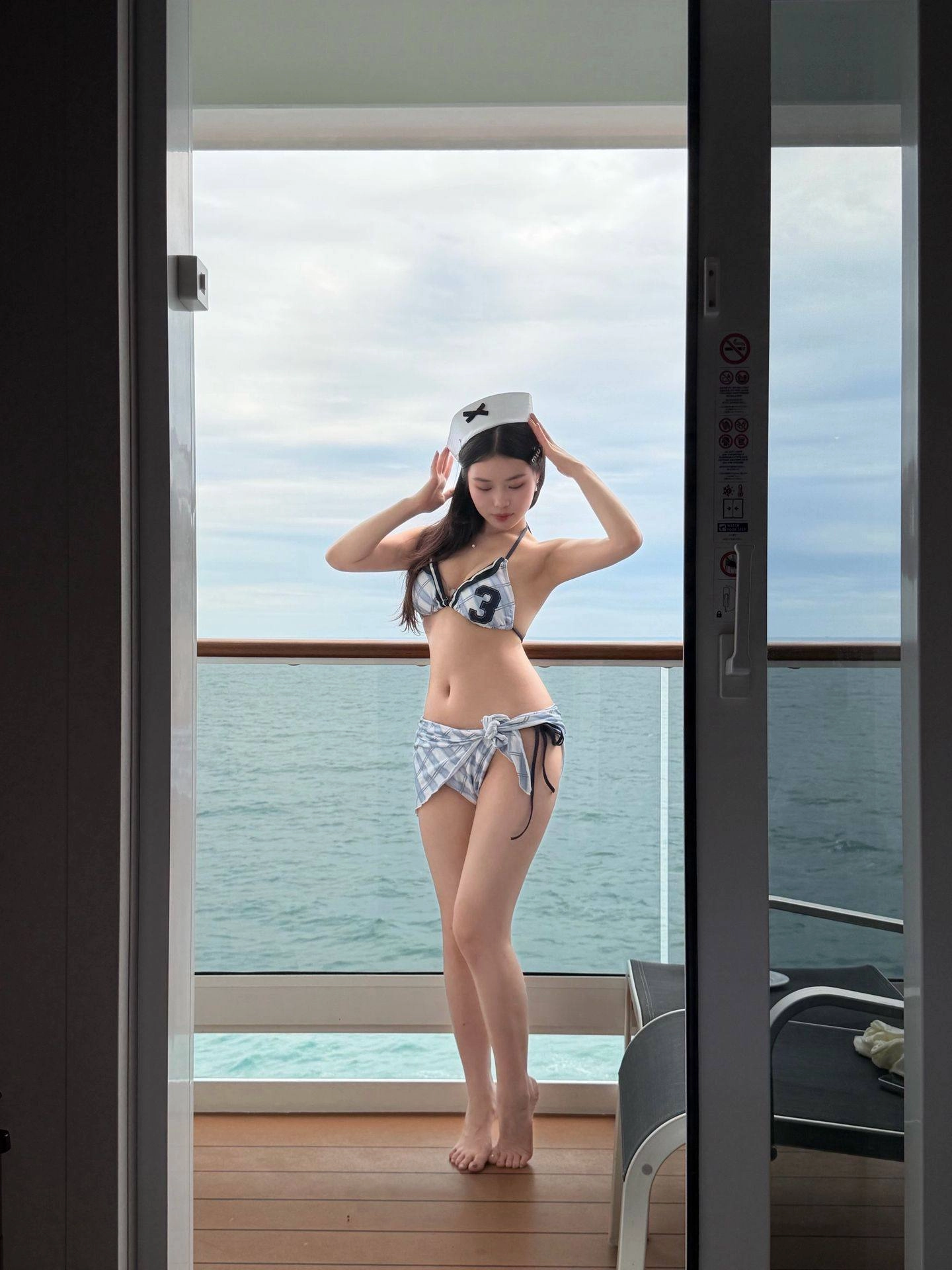 这护士怎么在海边值班