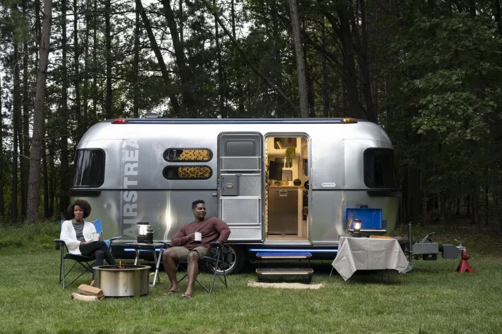 Camping boom sweeps the world as Americans are forced to set up tents near the suburbs 