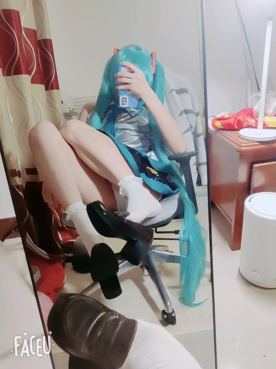Foto selfie Hatsune Miku cosplay